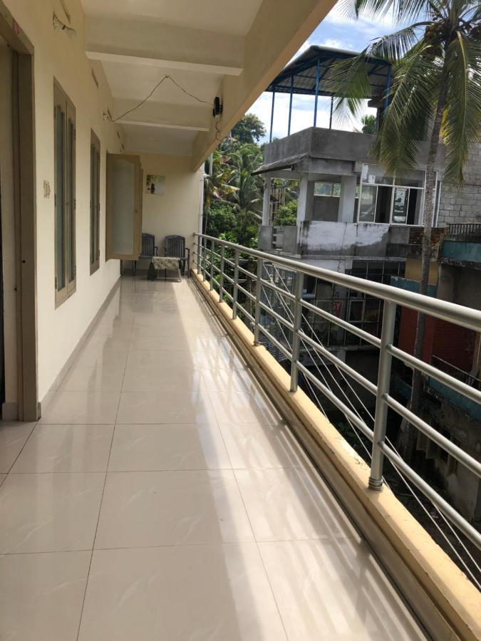 Sandy Beach Hotel Thiruvananthapuram Ngoại thất bức ảnh