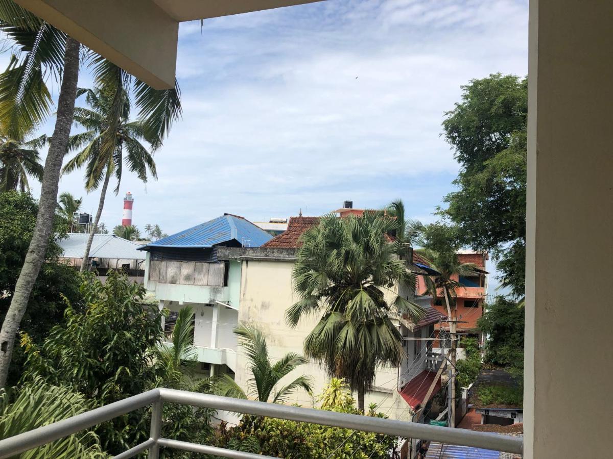 Sandy Beach Hotel Thiruvananthapuram Ngoại thất bức ảnh