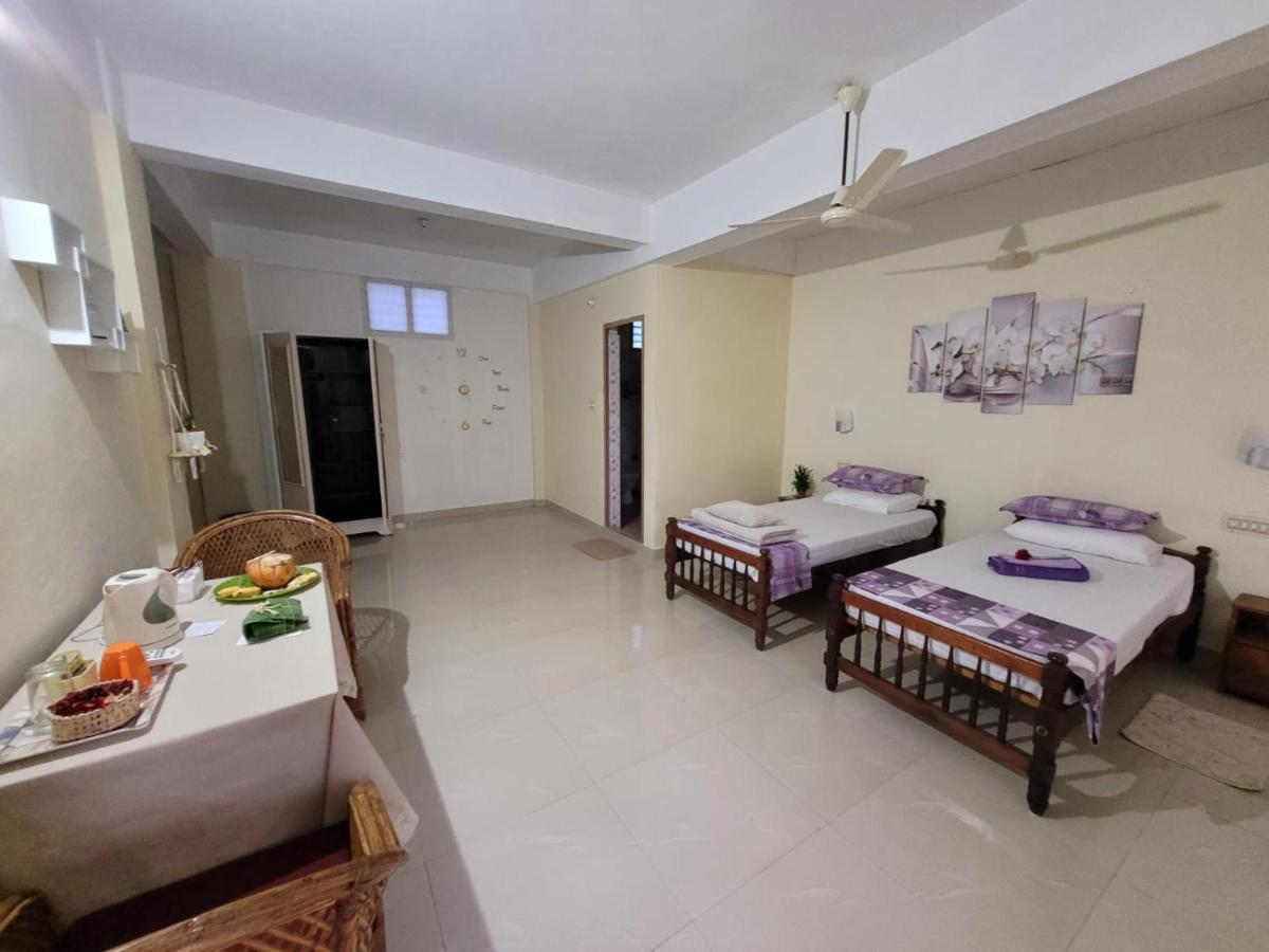 Sandy Beach Hotel Thiruvananthapuram Ngoại thất bức ảnh